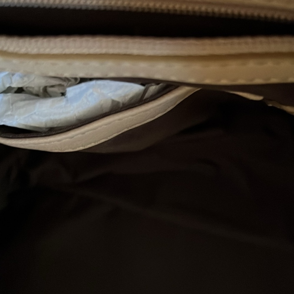 COLE HAAN TRAVEL BAG NEW - Picture 5 of 14
